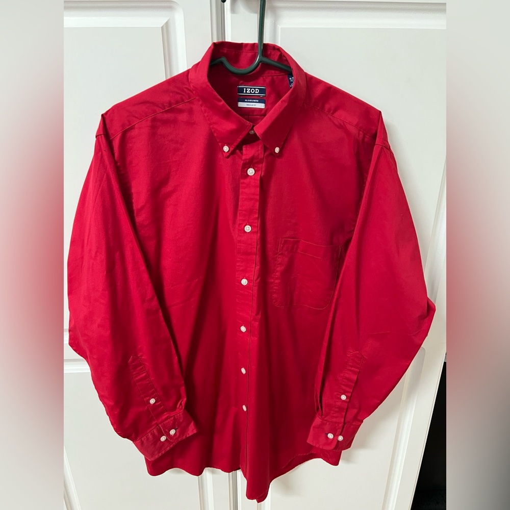 Izod Men's Vibrant Red Casual Button-Down Shirt